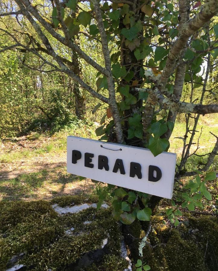 Les Gîtes Pérard Caylus Exterior foto