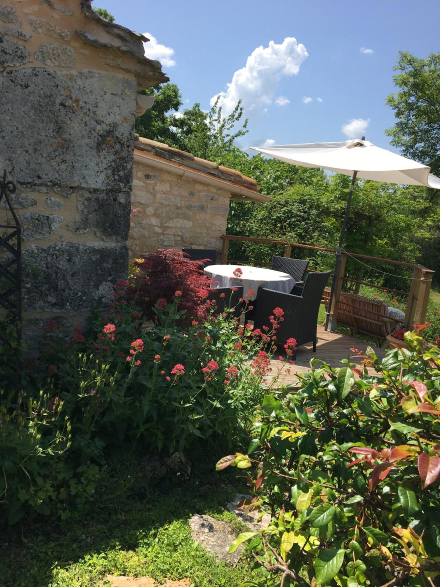 Les Gîtes Pérard Caylus Exterior foto