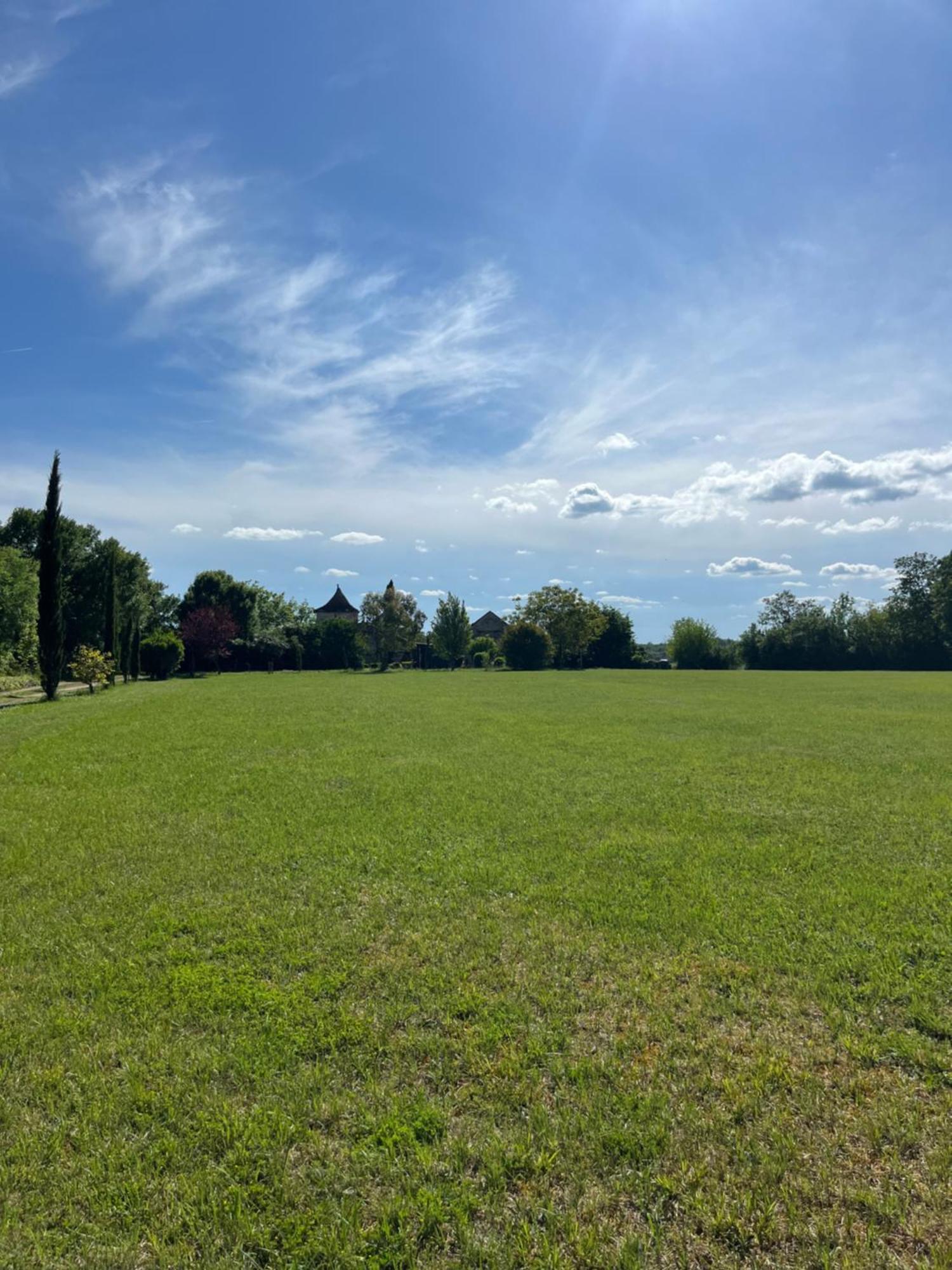 Les Gîtes Pérard Caylus Exterior foto